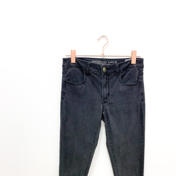 AMERICAN EAGLE BLACK SKINNY JEANS